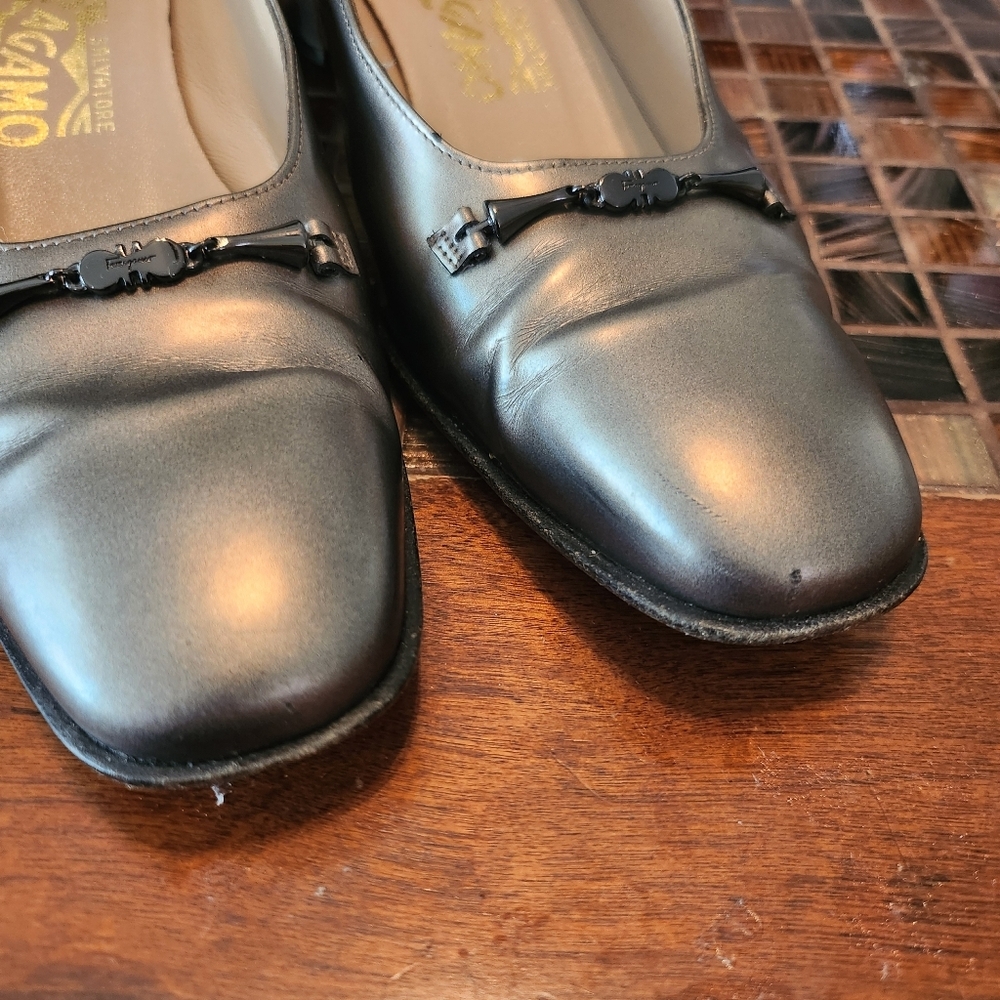 Salvatore Ferragamo leather shoes Size 7 - Picture 7 of 9
